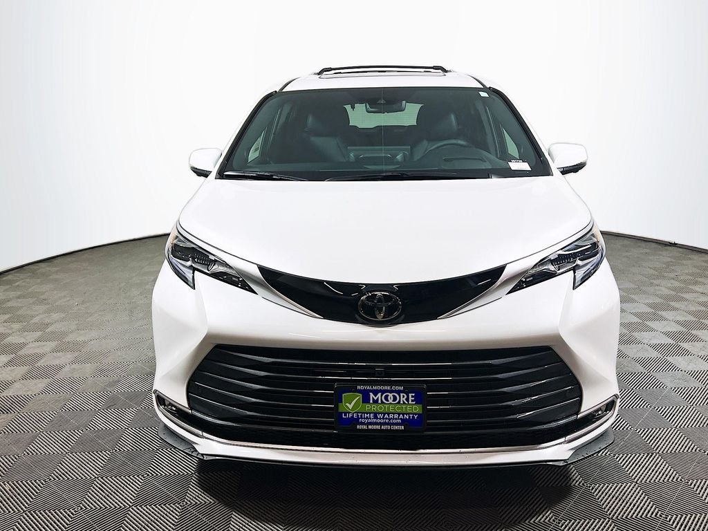 2026 Toyota Sienna Platinum S