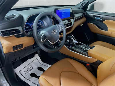 2026 Toyota Highlander Platinum S