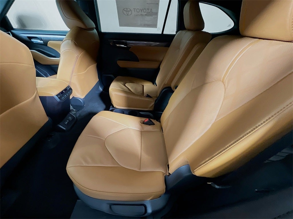 2026 Toyota Highlander Platinum S