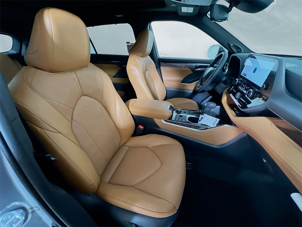 2026 Toyota Highlander Platinum S