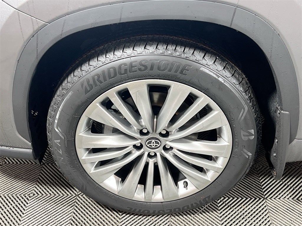 2026 Toyota Highlander Platinum S