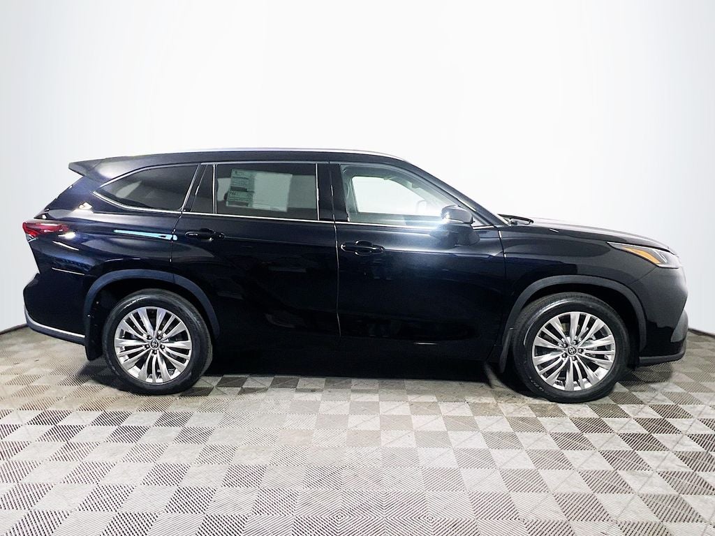 2026 Toyota Highlander Platinum