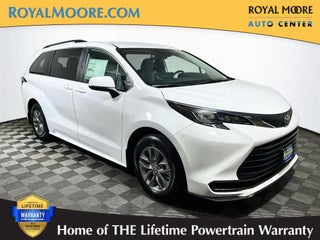 2026 Toyota Sienna LE