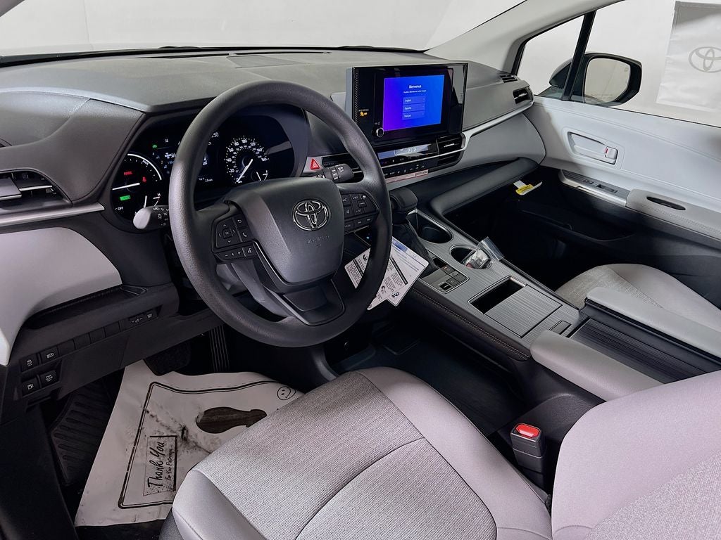 2026 Toyota Sienna LE S