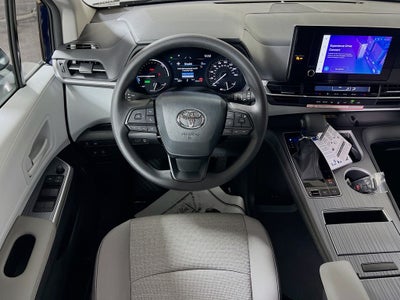2026 Toyota Sienna LE S