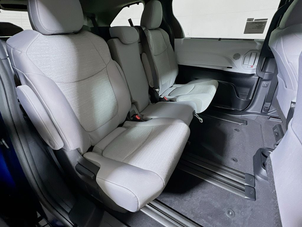2026 Toyota Sienna LE S