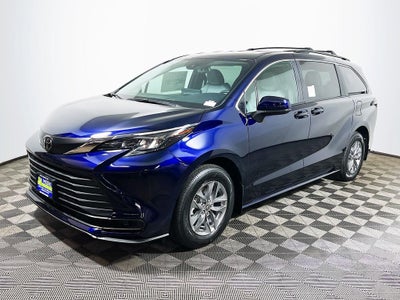 2026 Toyota Sienna LE S