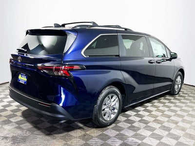 2026 Toyota Sienna LE S