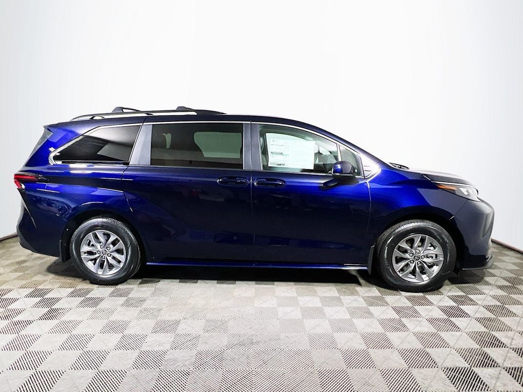 2026 Toyota Sienna LE S