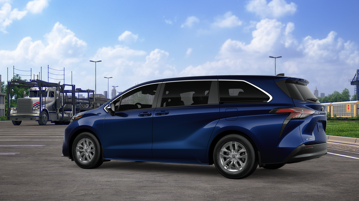 2026 Toyota Sienna LE
