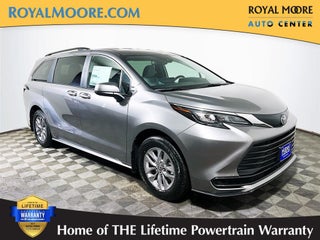 2026 Toyota Sienna LE