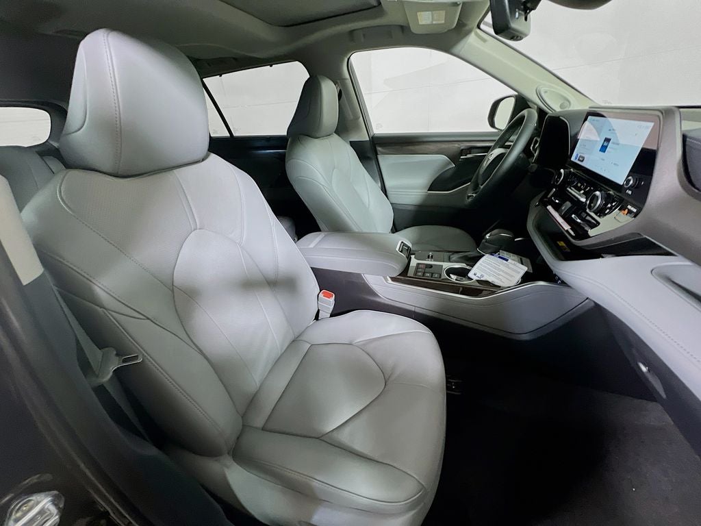 2026 Toyota Highlander Hybrid Limited S