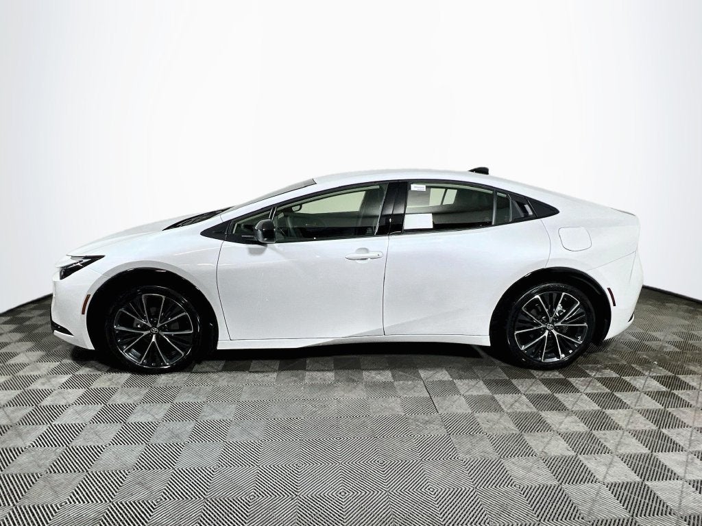 2027 Toyota Prius XLE