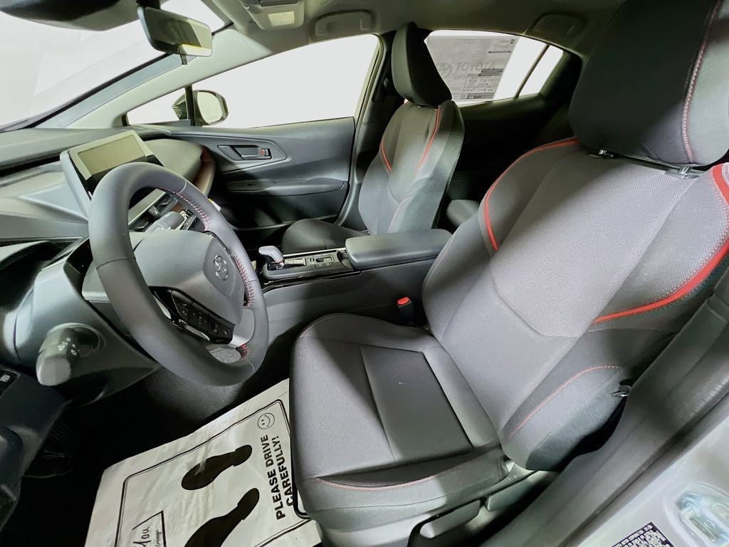 2026 Toyota Prius Plug-in Hybrid SE