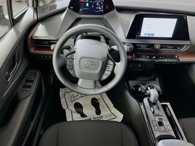 2026 Toyota Prius Plug-in Hybrid SE