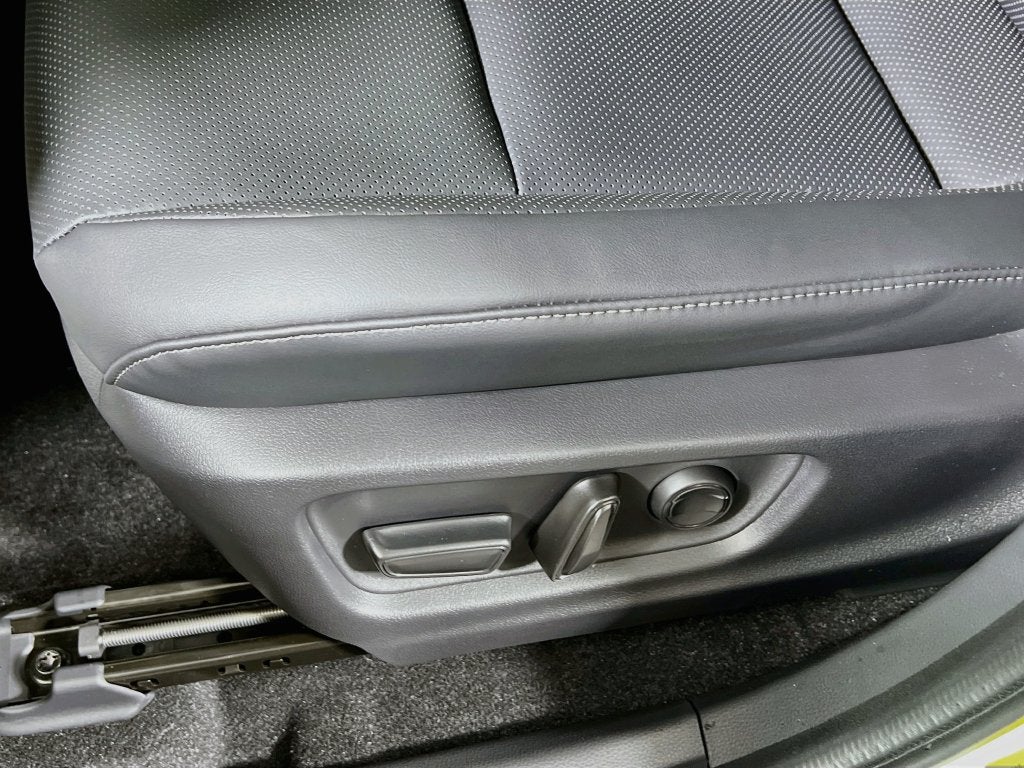 2027 Toyota Toyota Crown Platinum