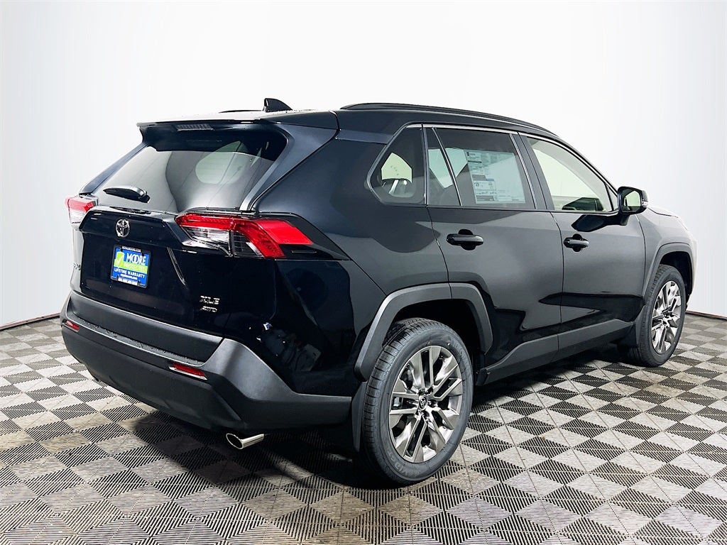 2025 Toyota RAV4 XLE Premium