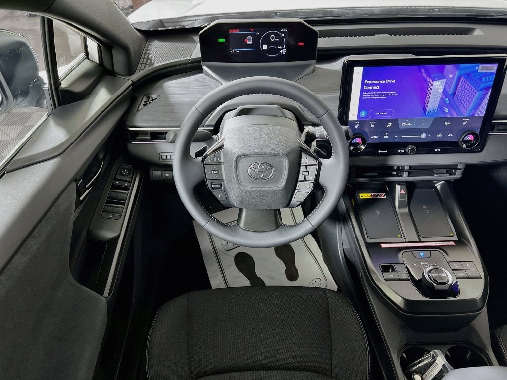 2027 Toyota C-HR SE