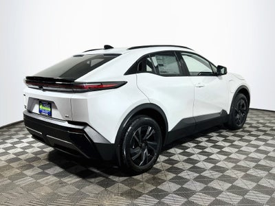 2027 Toyota C-HR SE