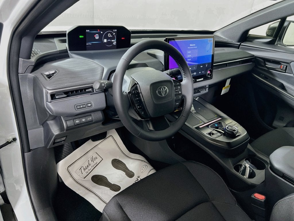 2027 Toyota C-HR SE