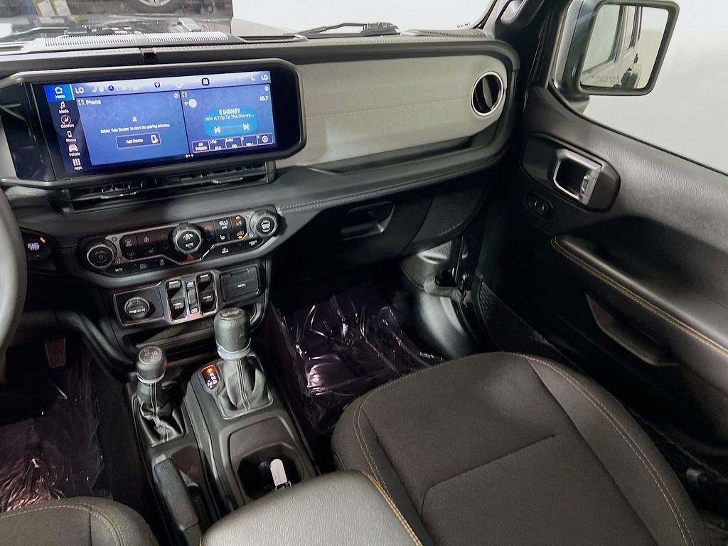 2024 Jeep Wrangler Sahara 4xe