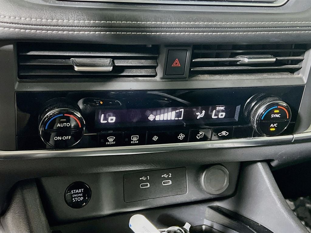 2025 Nissan Rogue SV