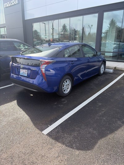 2016 Toyota Prius Three