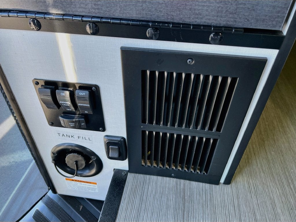2018 Winnebago Revel 2019 44E