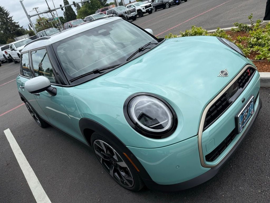 2025 MINI Cooper S Iconic