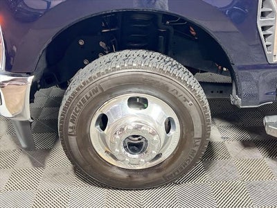 2025 Ford F-350SD Lariat DRW