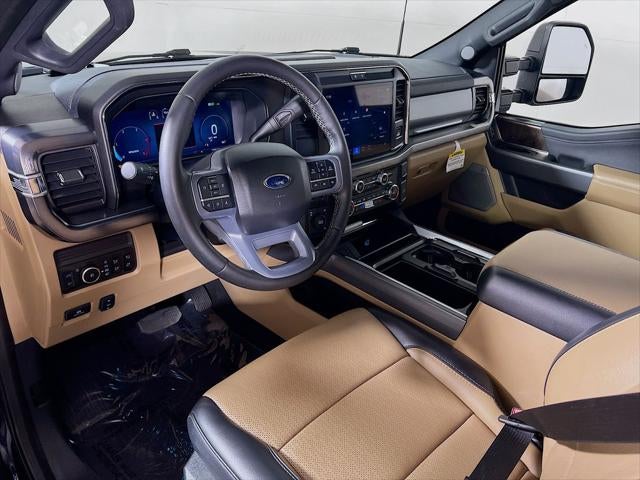 2025 Ford F-350SD Lariat DRW