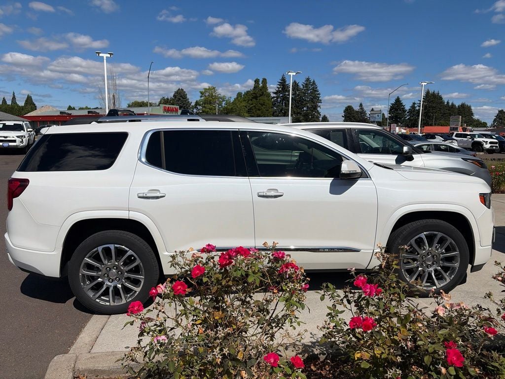2023 GMC Acadia Denali