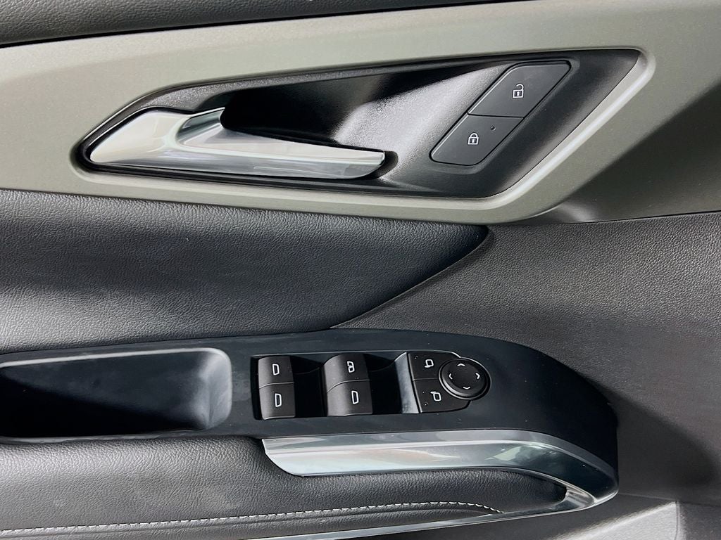 2025 Chevrolet Traverse LT 2LT