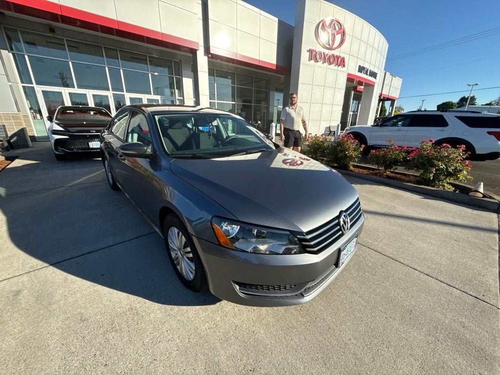 2014 Volkswagen Passat Base