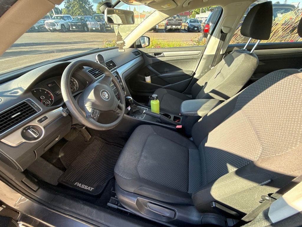 2014 Volkswagen Passat Base