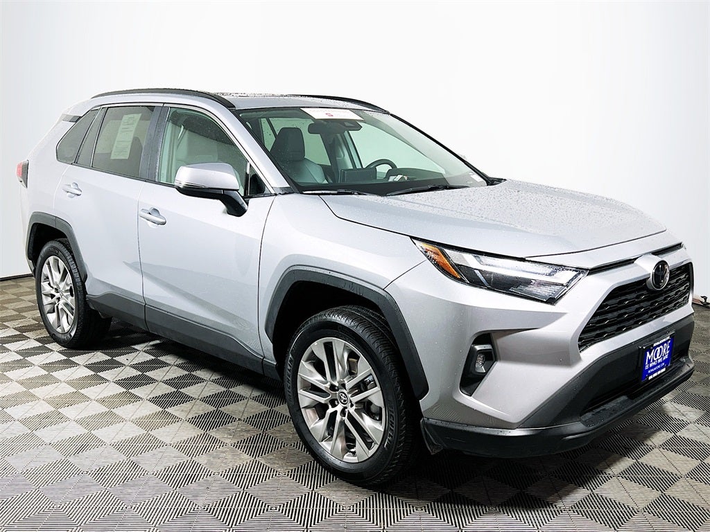 2025 Toyota RAV4 XLE Premium