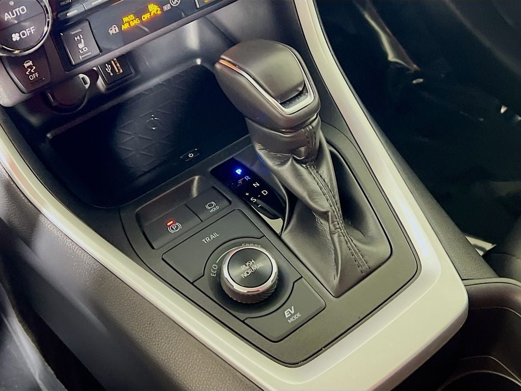 2025 Toyota RAV4 Hybrid XLE Premium