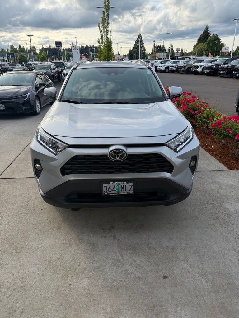 2020 Toyota RAV4 XLE