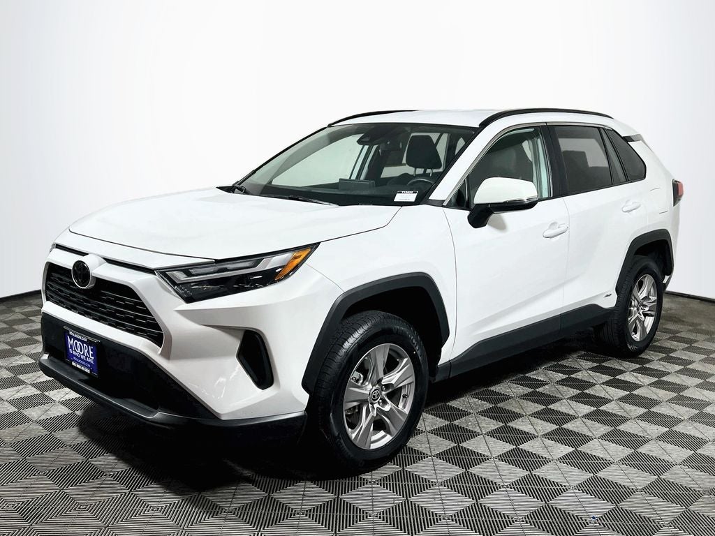 2025 Toyota RAV4 Hybrid XLE