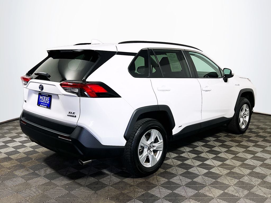 2020 Toyota RAV4 Hybrid XLE
