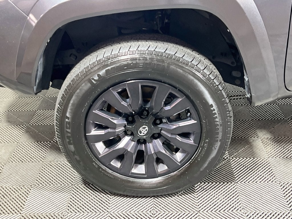 2022 Toyota Tacoma SR5 V6