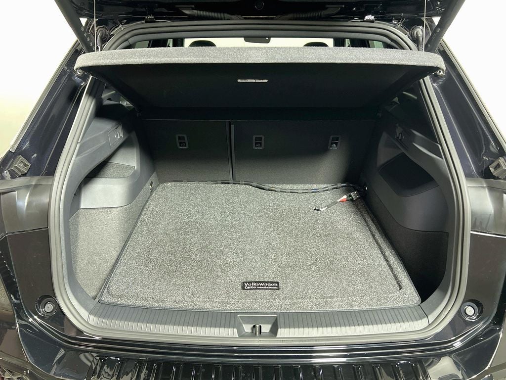 2026 Volkswagen Tiguan 2.0T SEL R-Line