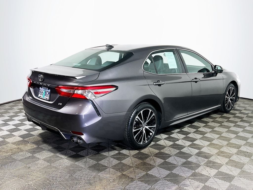 2019 Toyota Camry SE