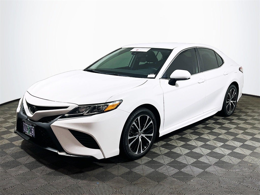 2019 Toyota Camry SE