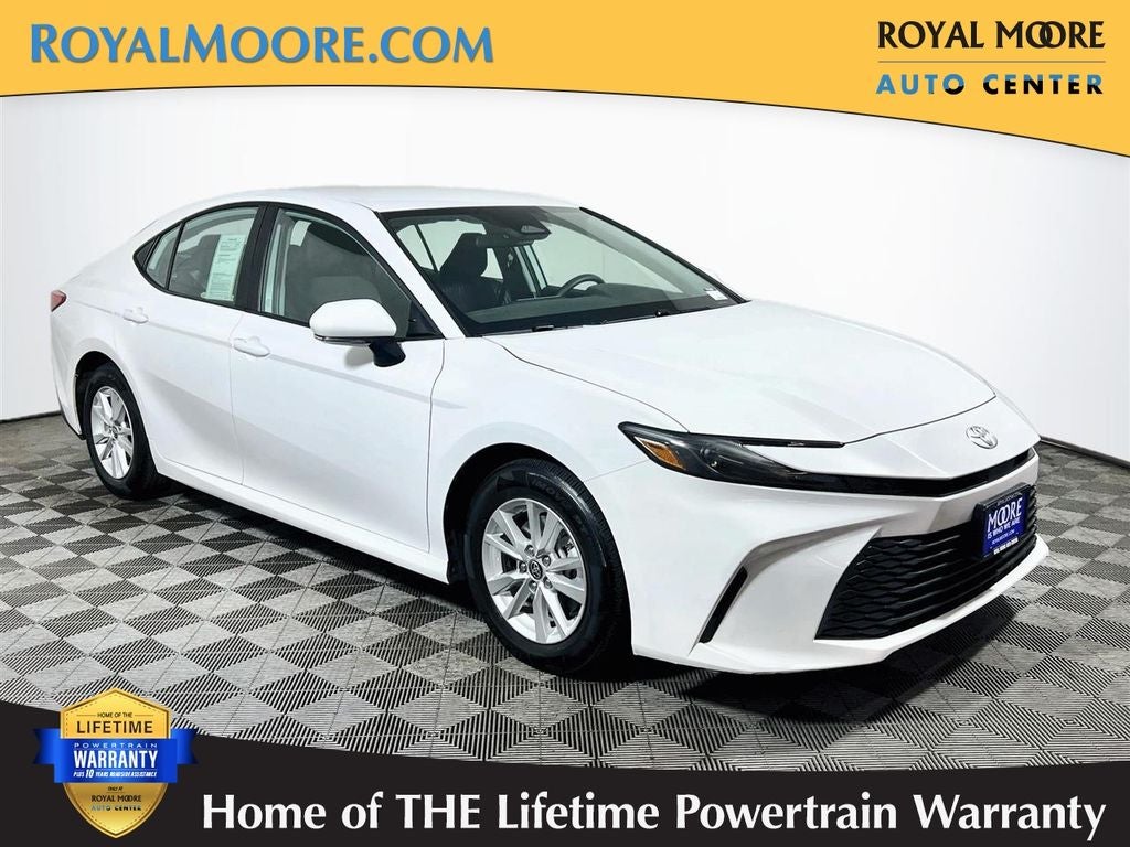 2025 Toyota Camry LE