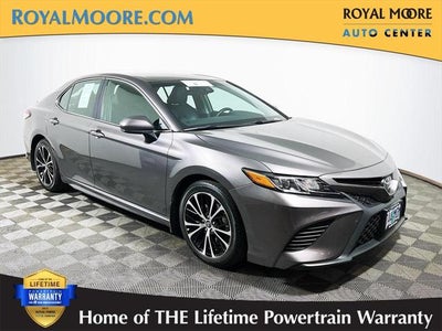 2020 Toyota Camry SE