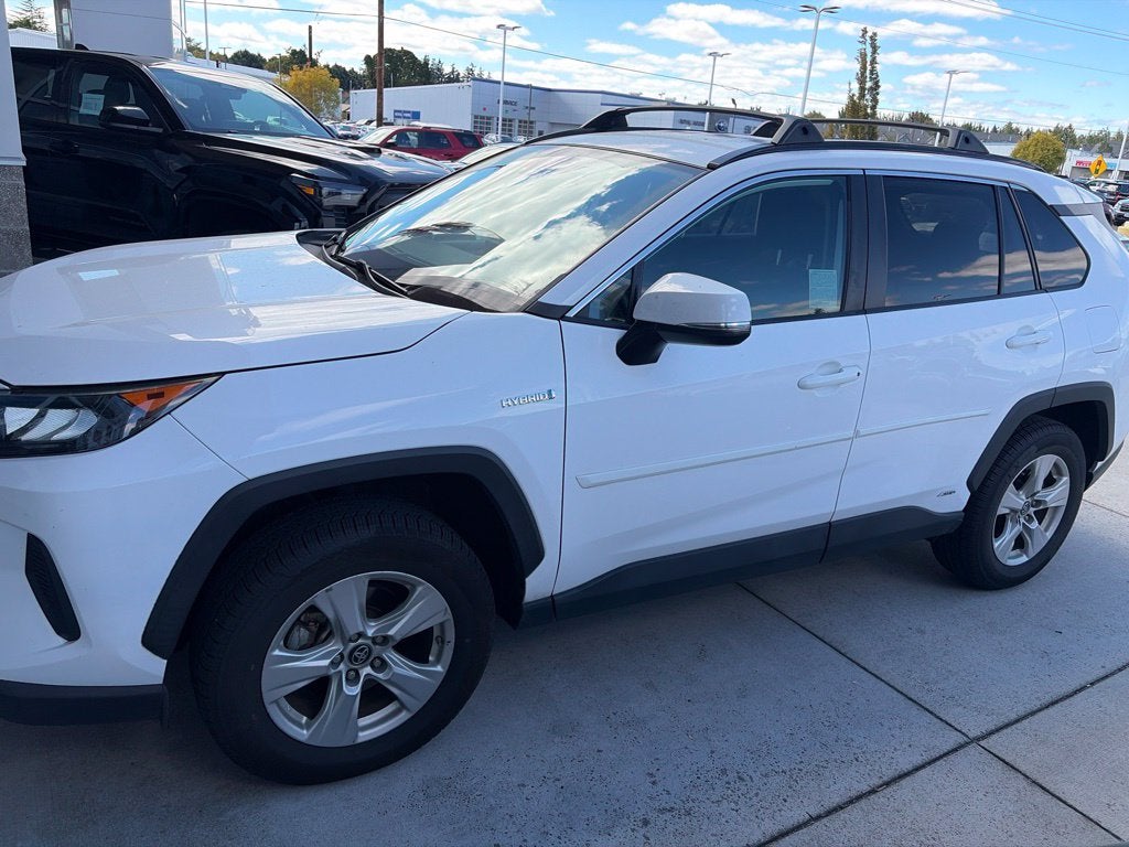2020 Toyota RAV4 Hybrid LE