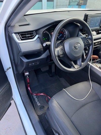 2020 Toyota RAV4 Hybrid LE