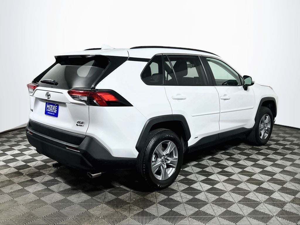 2025 Toyota RAV4 Hybrid XLE