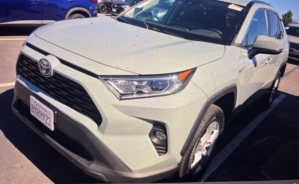 2021 Toyota RAV4 Hybrid XLE